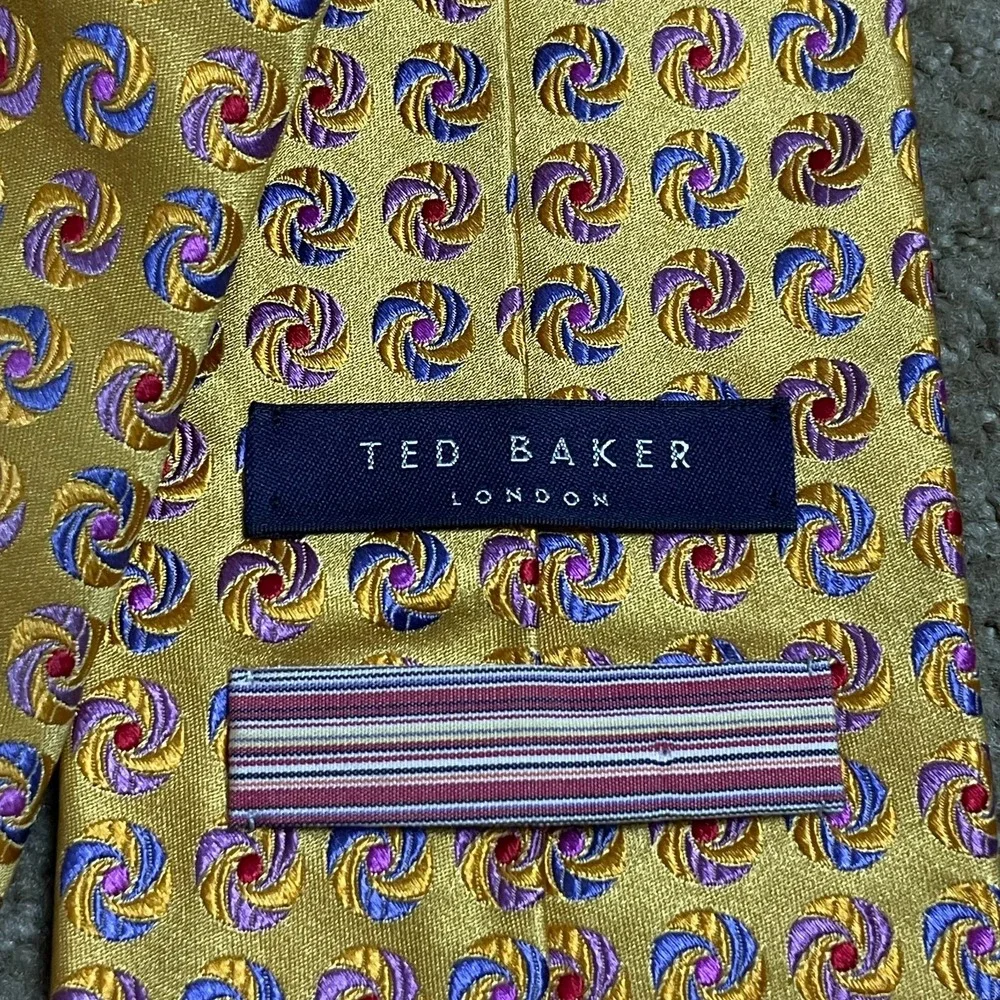 Ted Baker Silk Tie Yellow Gold Circle Print‎ Old Money Executive Businesswear